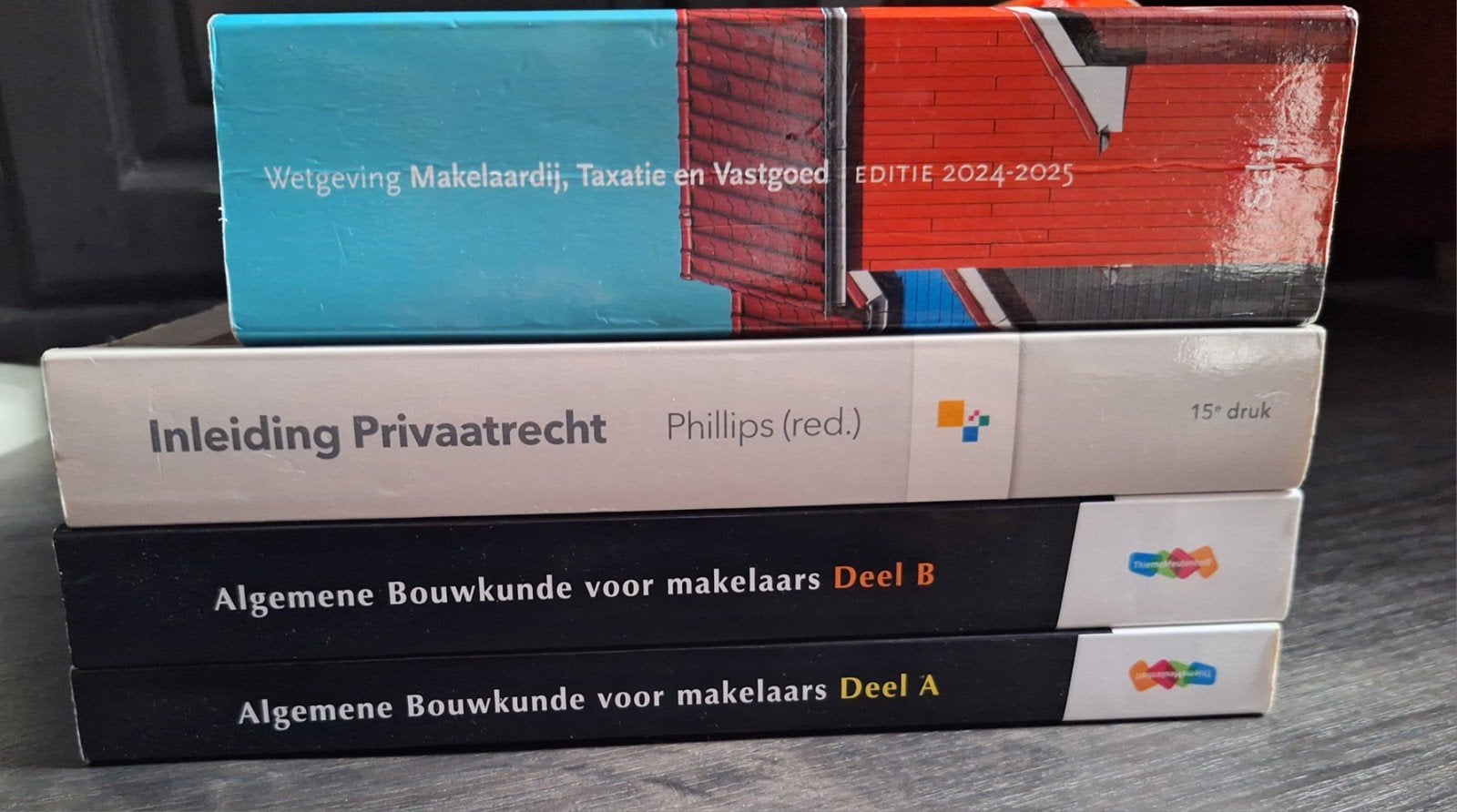 Studieboeken HBO Vastgoedkunde, Zo goed als nieuw, Diverse auteurs, waaronder Phillips (red.), Gamma, HBO