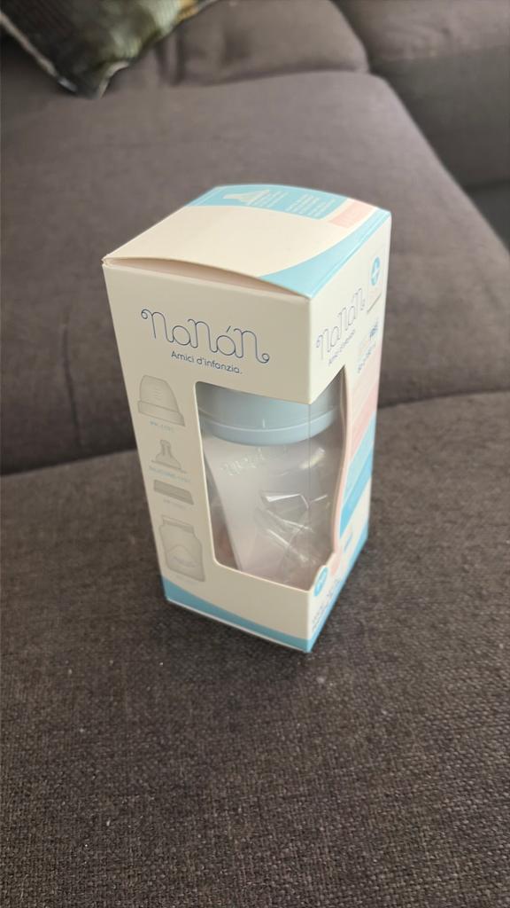 Nieuw babyflesje met slabbetje merk Nanan, Ophalen of Verzenden, Nieuw, Overige typen