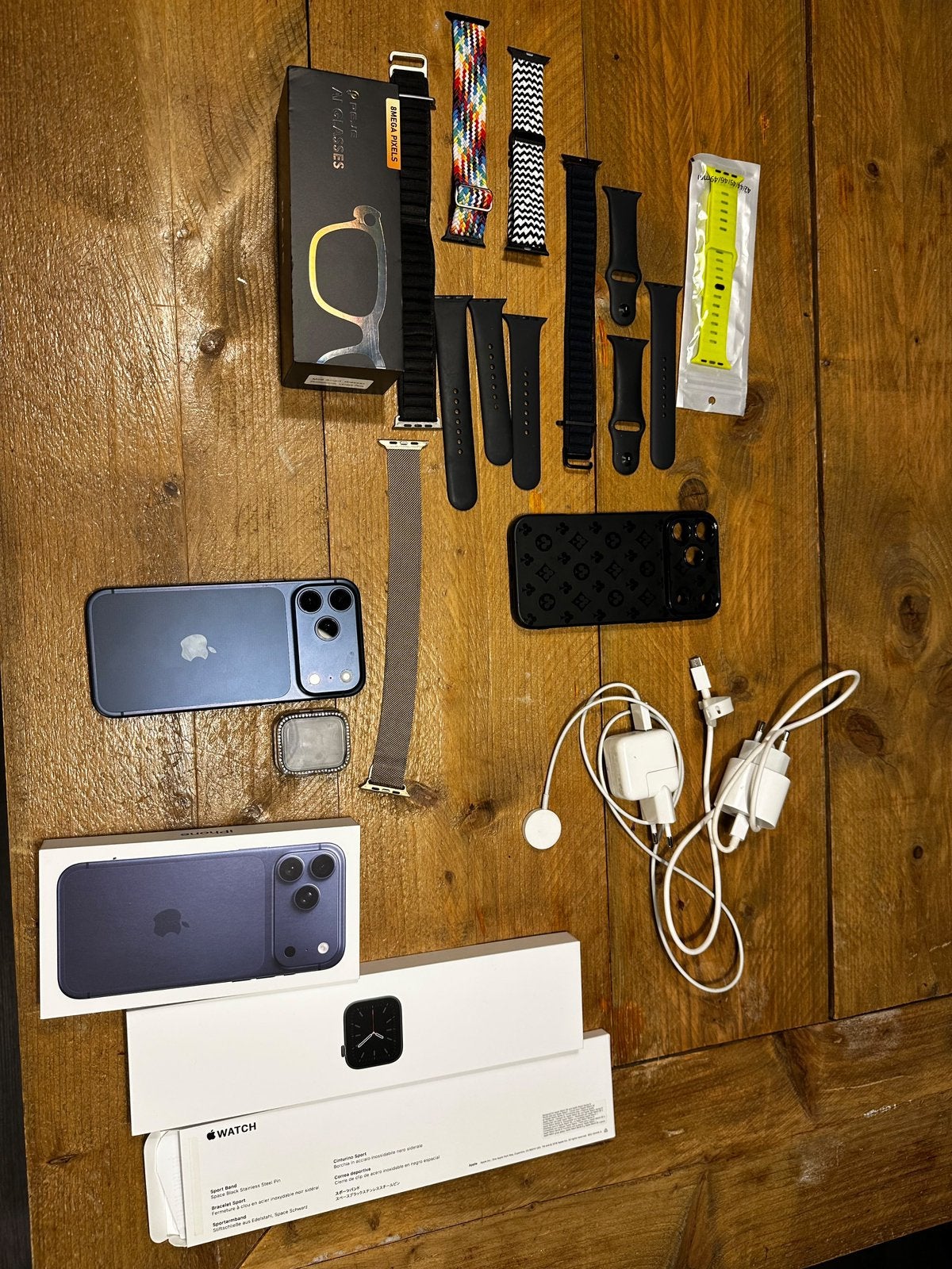 Foto 10 van iPhone 17 Pro Max + Apple Watch Series 6 + Accessoires –