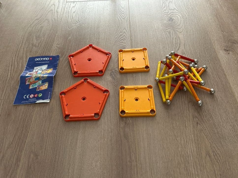 Geomag set - Magnetisch bouwspeelgoed in uitstekende staat, Kinderen en Baby's, Ophalen of Verzenden, Zo goed als nieuw, Bouwen