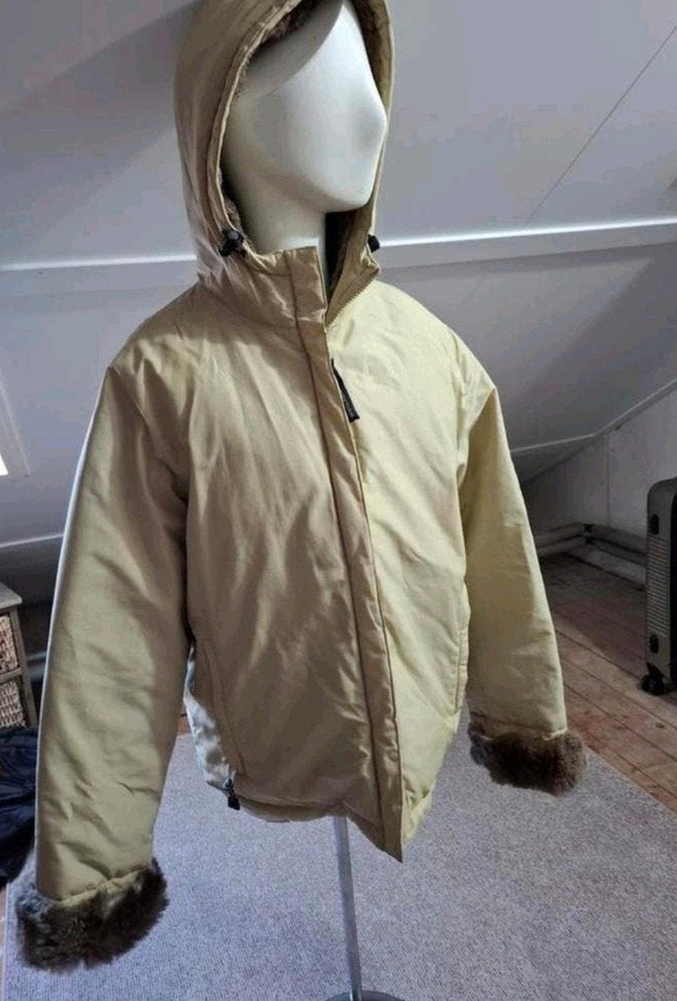 Woolrich Down Jacket - Beige met Bontdetails, Maat L, Beige, Maat 42/44 (L), Ophalen of Verzenden, Woolrich