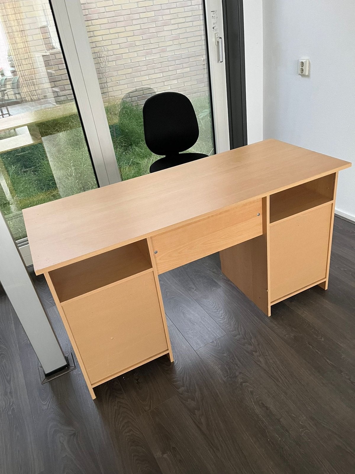 Ruim bureau met opbergruimte en lades, Huis en Inrichting, Gebruikt, Bruin, Ophalen of Verzenden, Overige merken