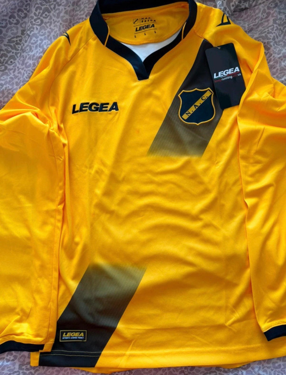 NAC Breda thuisshirt, Sport en Fitness, Maat L, Ophalen of Verzenden, Nieuw, Shirt