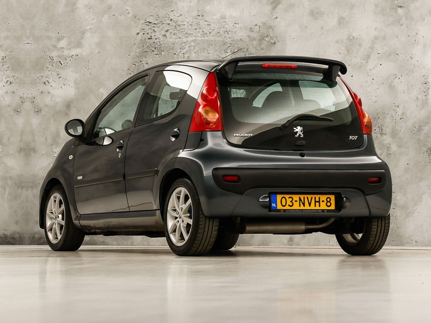 Peugeot 107 1.0-12V Sport (AIRCO, TOERENTELLER, ELEK RAMEN,, Voorwielaandrijving, Gebruikt, Zwart, 4 stoelen