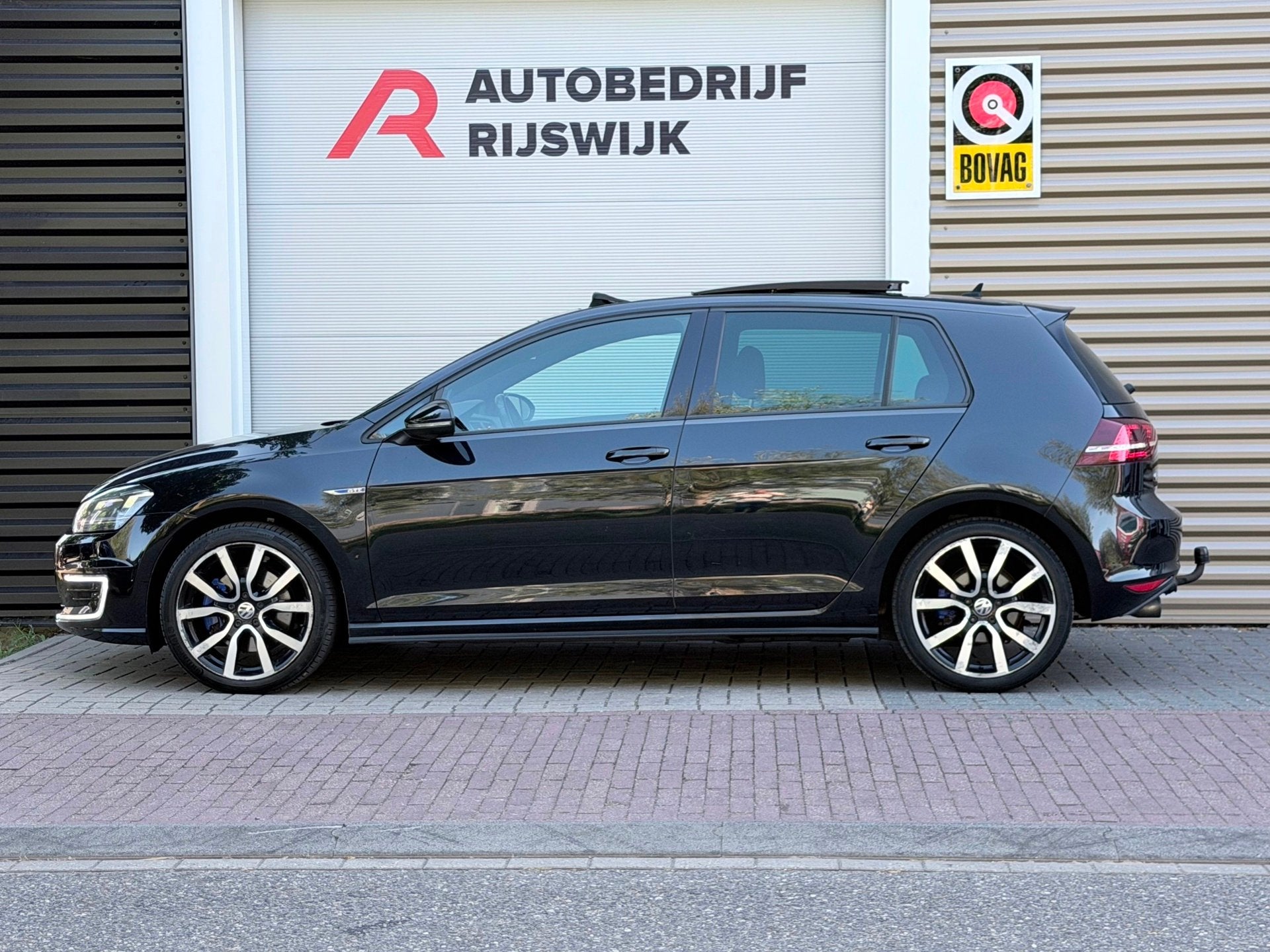 Volkswagen Golf 1.4 TSI GTE Pano/AppleCarPlay/Led, 8 kWh, Gebruikt, Euro 6, 4 cilinders