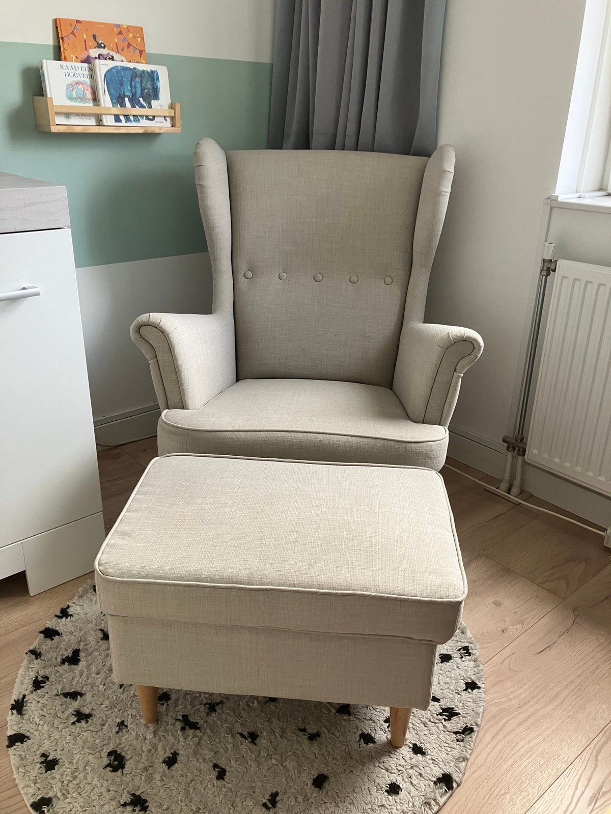 IKEA Strandmon fauteuil met voetenbank, Huis en Inrichting, Fauteuils, Ophalen, Gebruikt, 75 tot 100 cm, 75 tot 100 cm