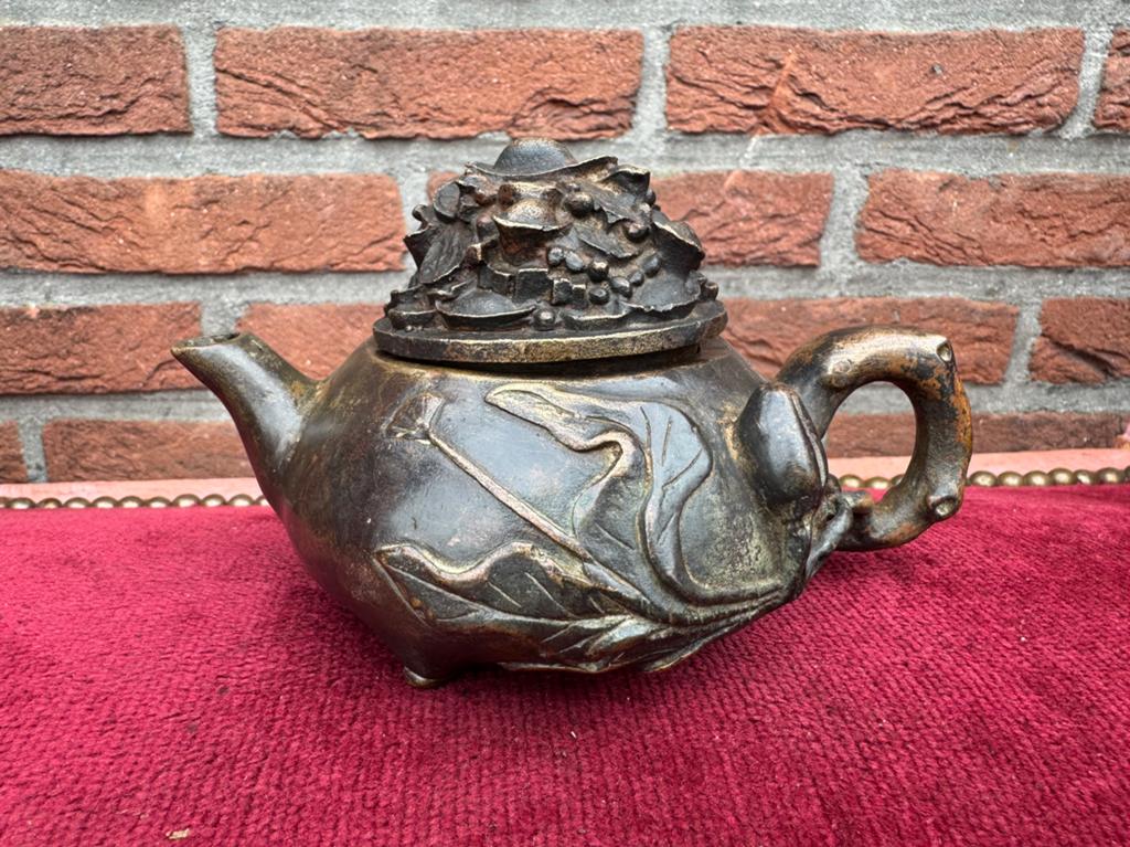 oude bronzen theepot, geluksbrenger uit China, Ophalen of Verzenden