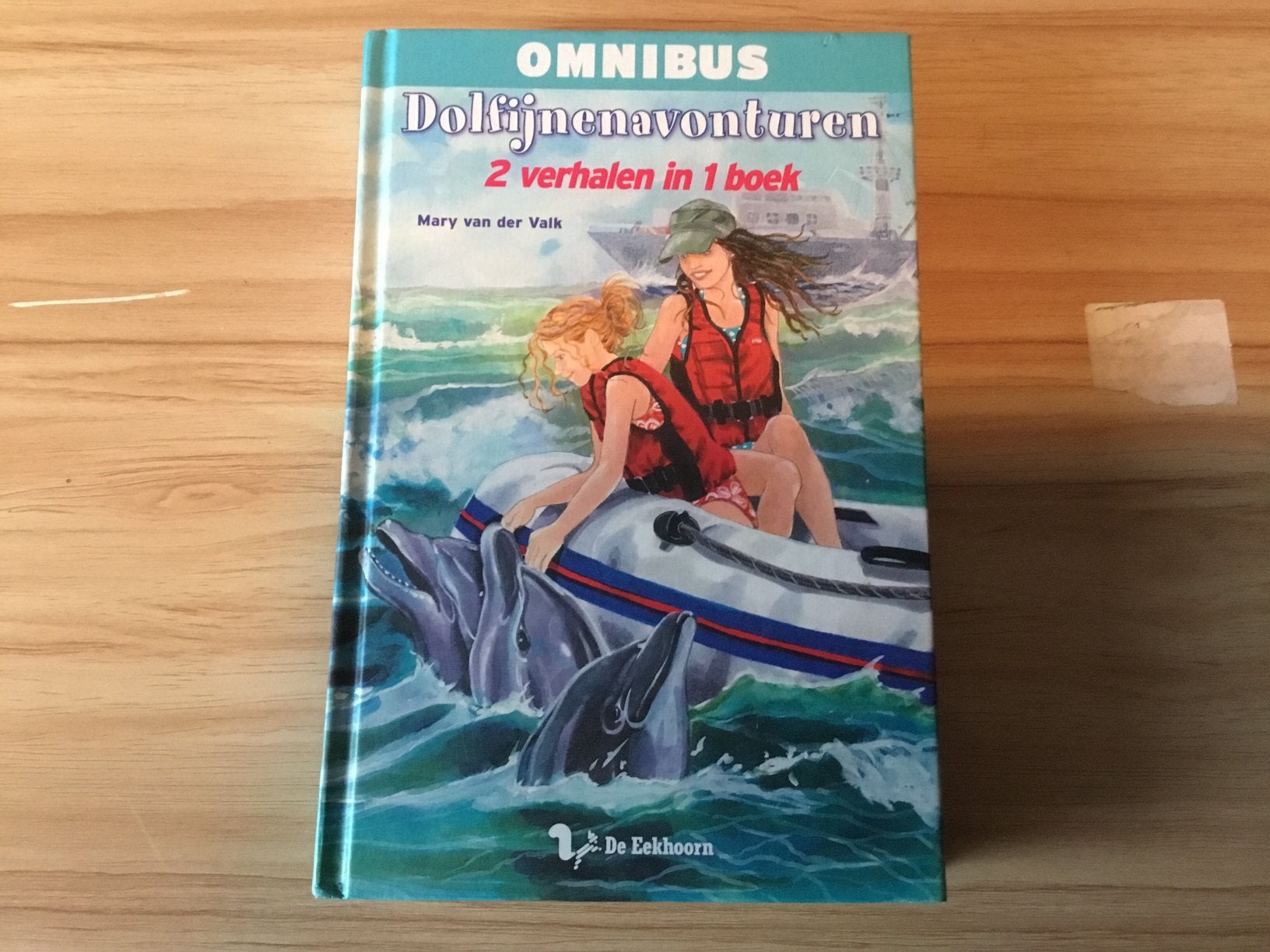 Boek dolfijnenavonturen, Boeken, Ophalen of Verzenden, Zo goed als nieuw