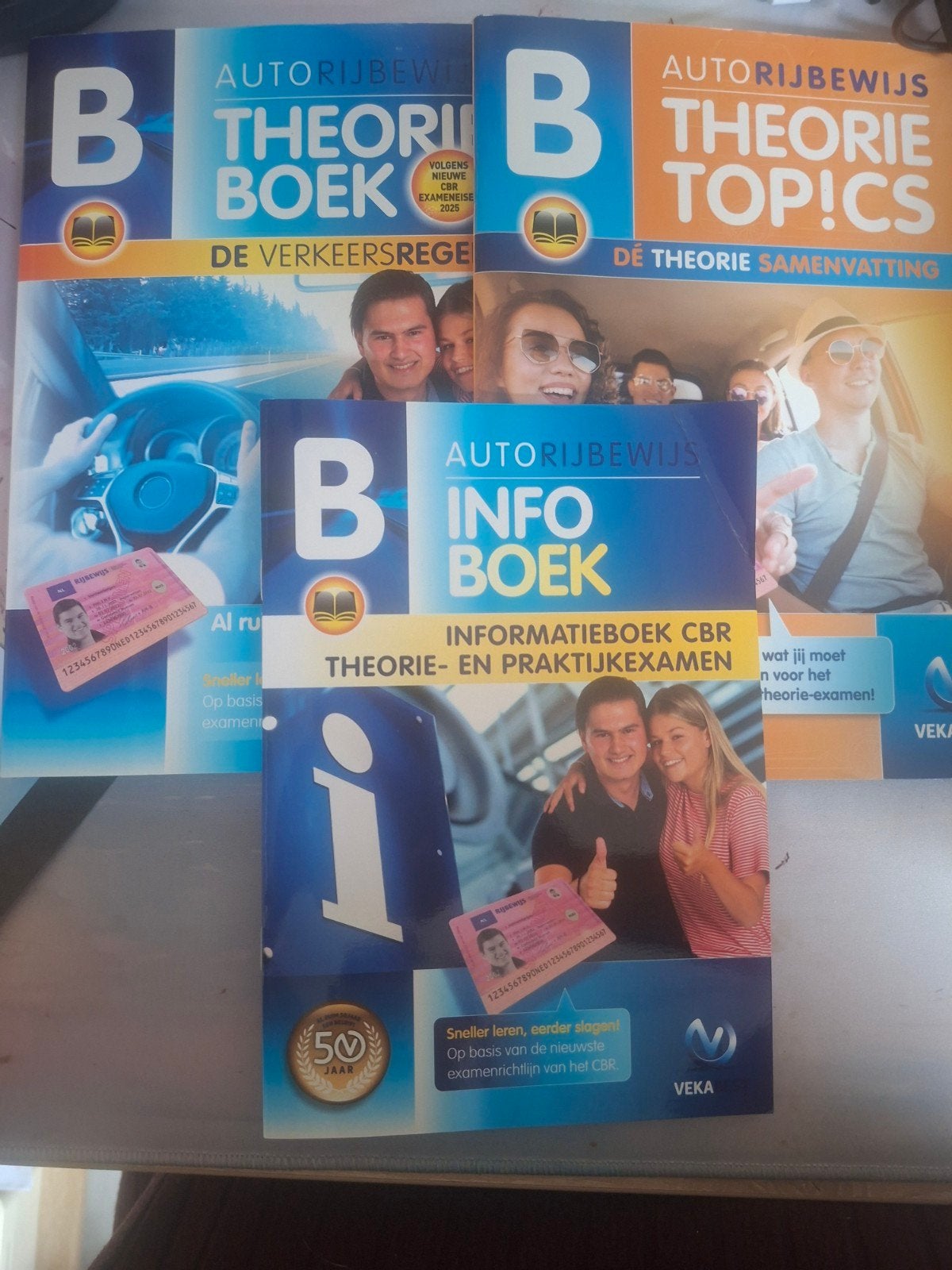 Autorijbewijs B Theorieboeken (2025 editie), Ophalen of Verzenden, Zo goed als nieuw, Overige niveaus, Veka
