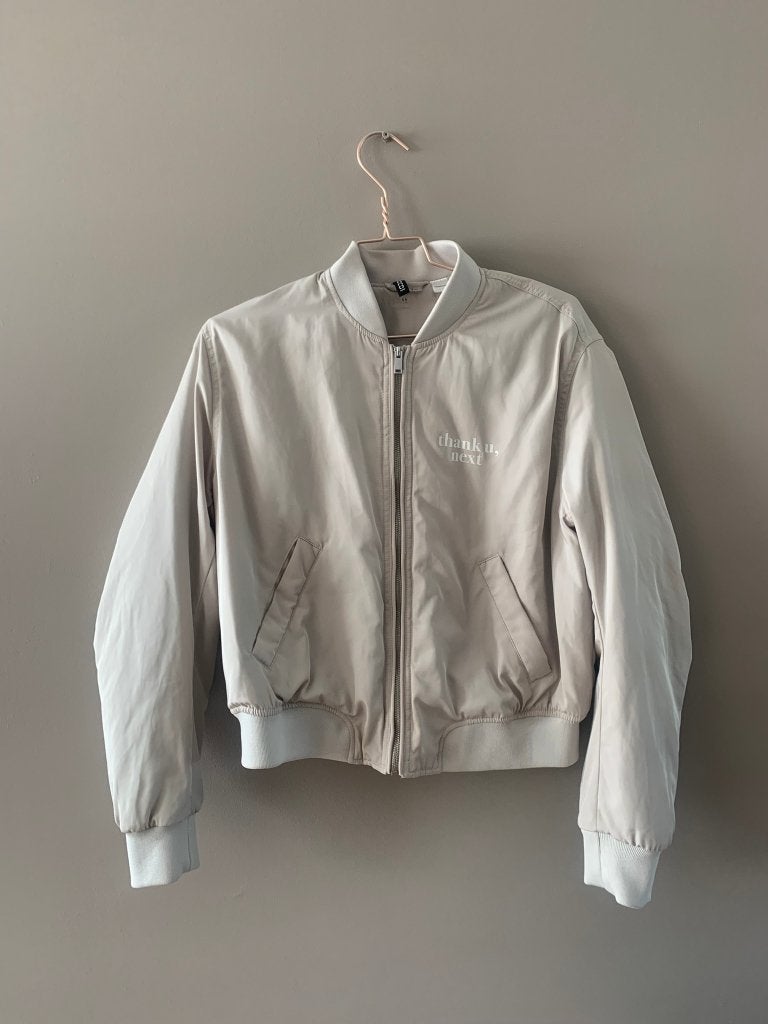 Mooi beige bomberjack van H&M (Ariana Grande) in maat M, Maat 38/40 (M), H&M, Beige, Ophalen of Verzenden