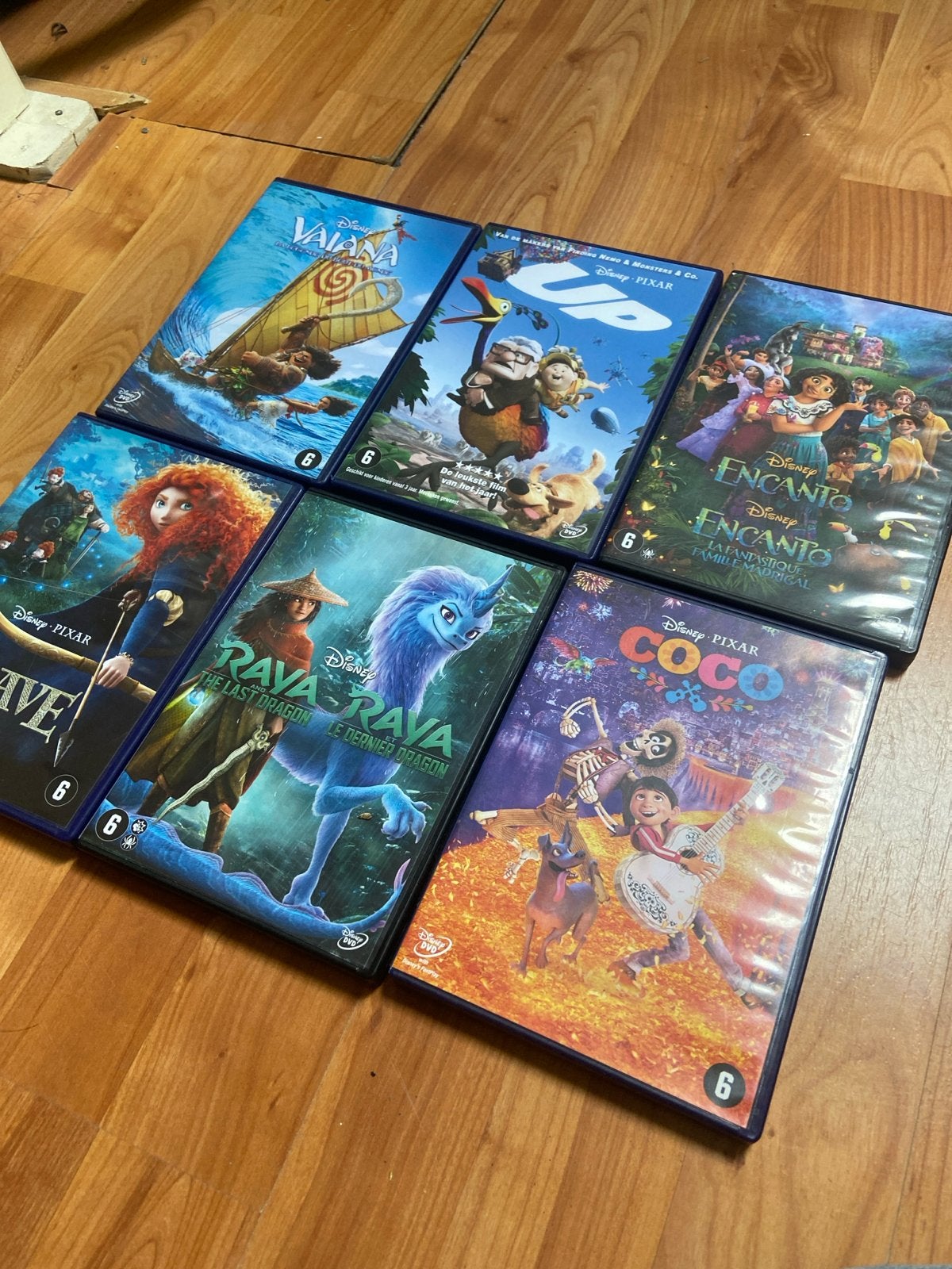 Disney Pixar DVD Collectie: Vaiana, Up, Encanto, Brave, Raya, Gebruikt, Animatie, Verzamelbox, Vanaf 6 jaar