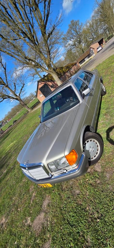 Mercedes-Benz S-Klasse 5.6 560 SEL AUT 1986 Beige, Auto's, Mercedes-Benz, Automaat, Achterwielaandrijving, 8 cilinders, Stoelverwarming