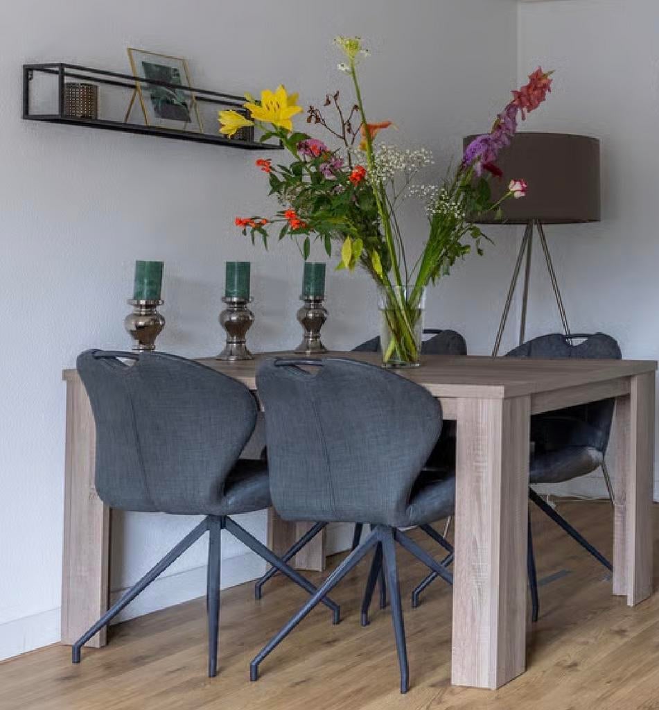 Moderne eettafel (zonder stoelen), Gebruikt, 100 tot 150 cm, Vier personen, Rechthoekig