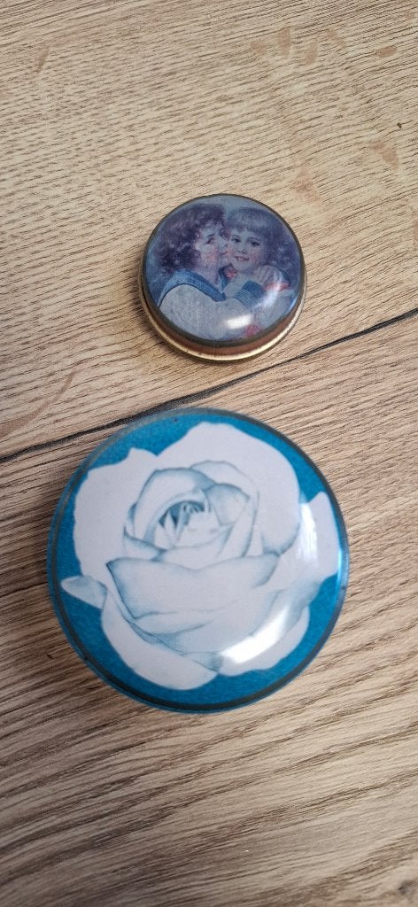 3 Vintage Pillendoosjes Romantische Kindertjes, Roos, bloem, Ophalen of Verzenden