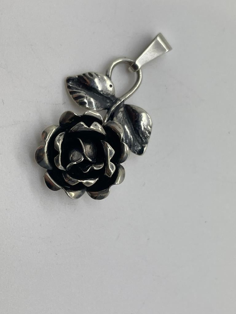 D265 Prachtige zilveren TEKA hanger roosje, Ophalen of Verzenden, Zilver