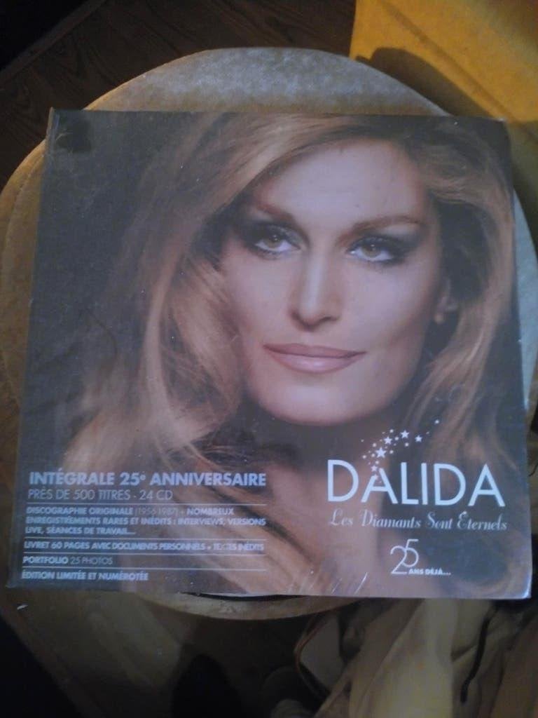 Dalida - Les Diamants Sont Éternels (Genummerde Editie), Cd's en Dvd's, Boxset, Inclusief boekje, Ophalen of Verzenden, Nieuw in verpakking