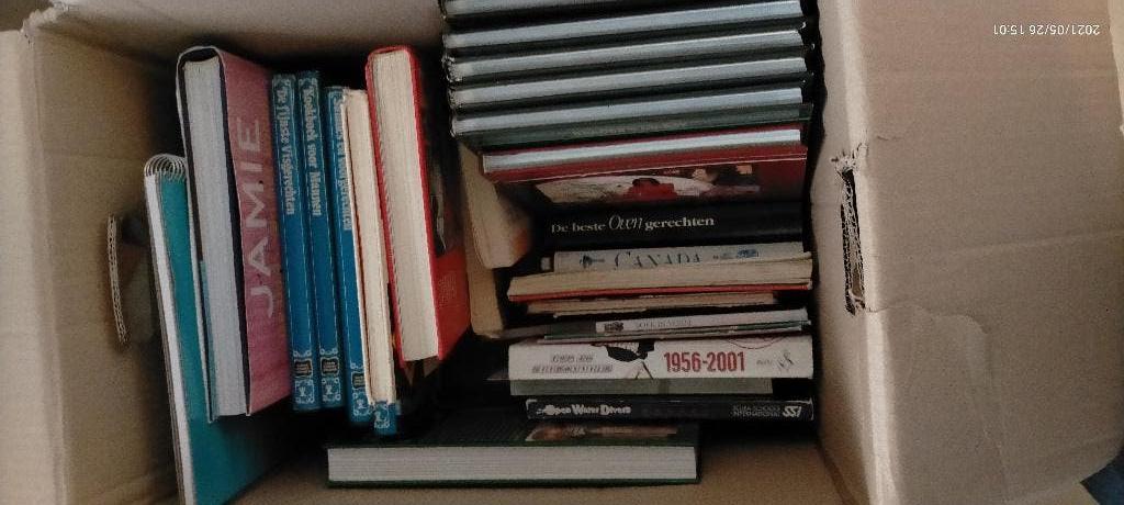 3 verhuisdozen vol met boeken, Ophalen, Zo goed als nieuw, Verschillende onderwerpen