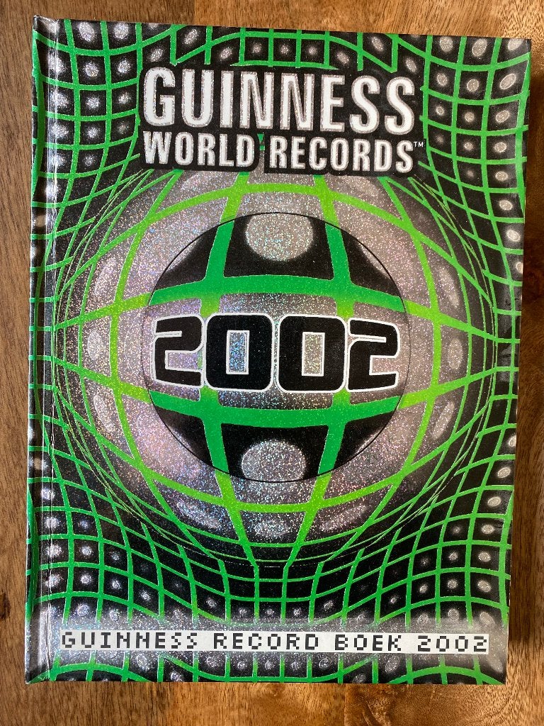 Guinness World Records boek 2002, Ophalen of Verzenden, Zo goed als nieuw, Guinness