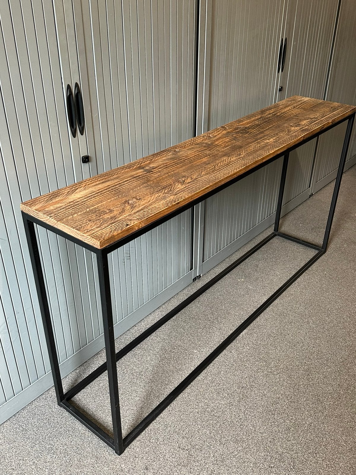 Sidetable 150x30x75cm, Ophalen, 100 tot 150 cm, Zo goed als nieuw, Metaal