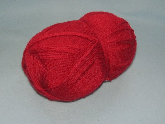 Nieuwe bol wat dikkere sokkenwol rood 100 gram, Hobby en Vrije tijd, Breien en Haken, Ophalen of Verzenden, Nieuw, Breien of Haken