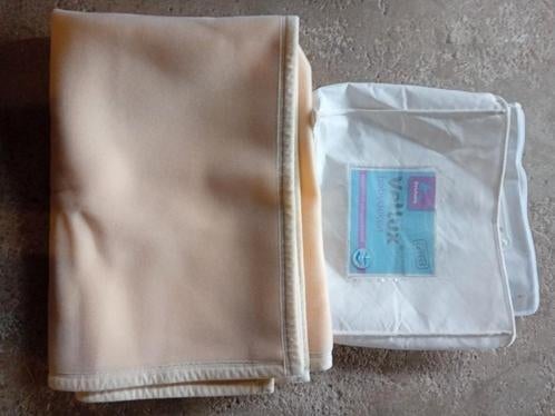 Vellux baby deken pretura reageert op lichaams warmte, Kinderen en Baby's, Ophalen of Verzenden, Zo goed als nieuw, 100 cm of meer