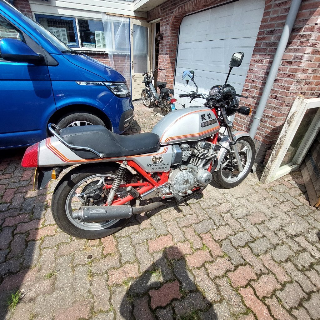 Suzuki GSX 750 silver suzi (verkocht), Motoren, 750 cc, 4 cilinders, Motorrijbewijs A, Gebruikt