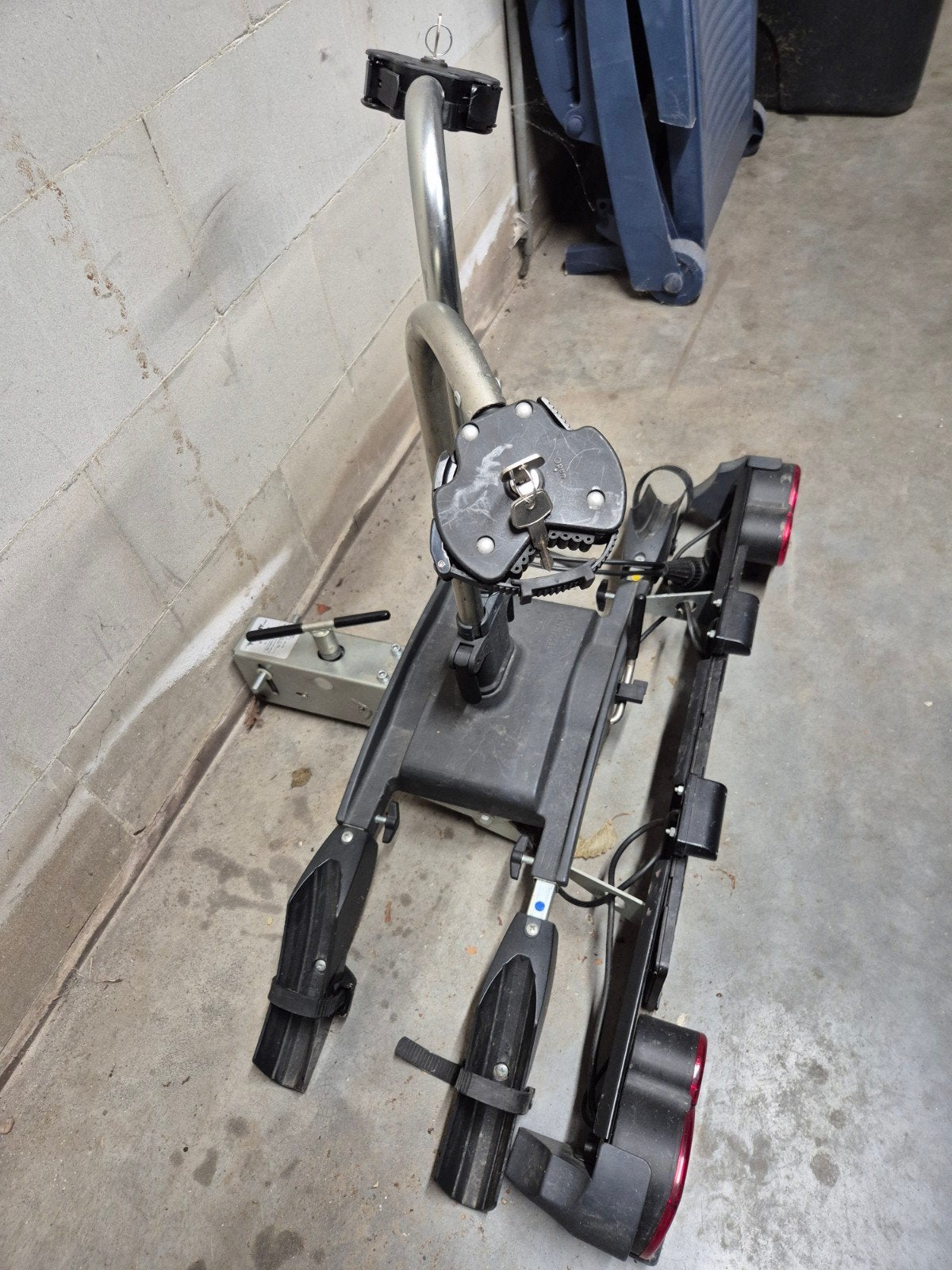 Twinny load e- Carrier, Ophalen, Gebruikt, 2 fietsen, Trekhaakdrager