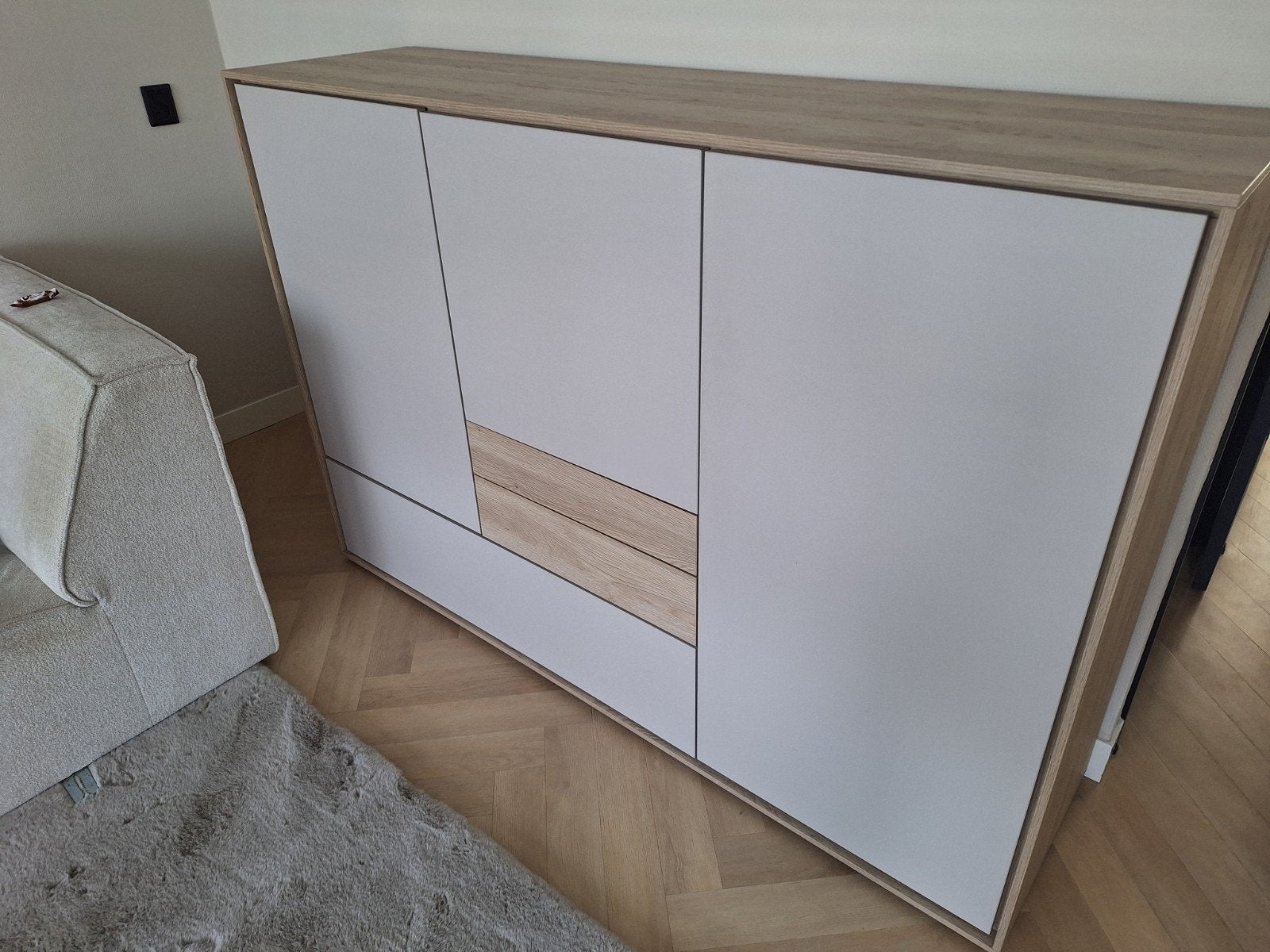 Moderne kast met 3 lades en 3 deuren - Zo goed als nieuw, Huis en Inrichting, Ophalen, Overige materialen, Met lade(s), 150 tot 200 cm