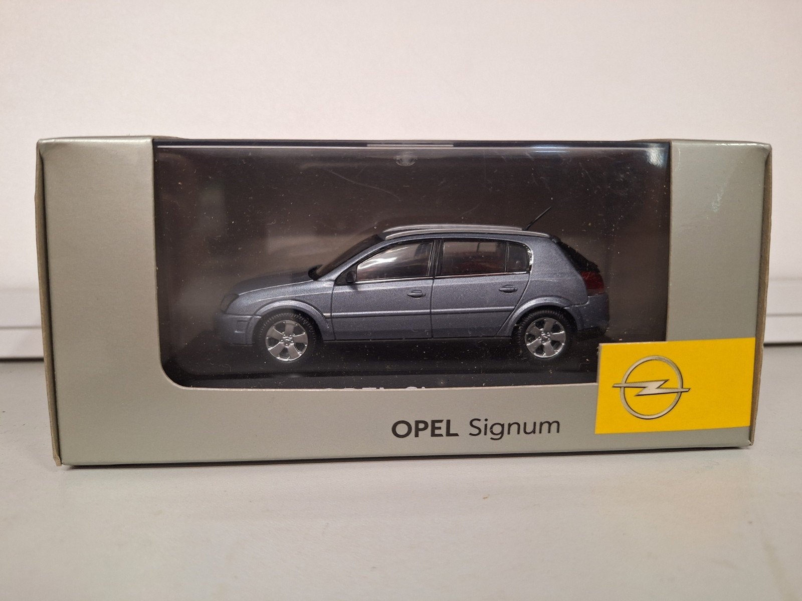 Opel Signum modelauto in doos - Nieuwstaat, Ophalen of Verzenden, Nieuw, Auto