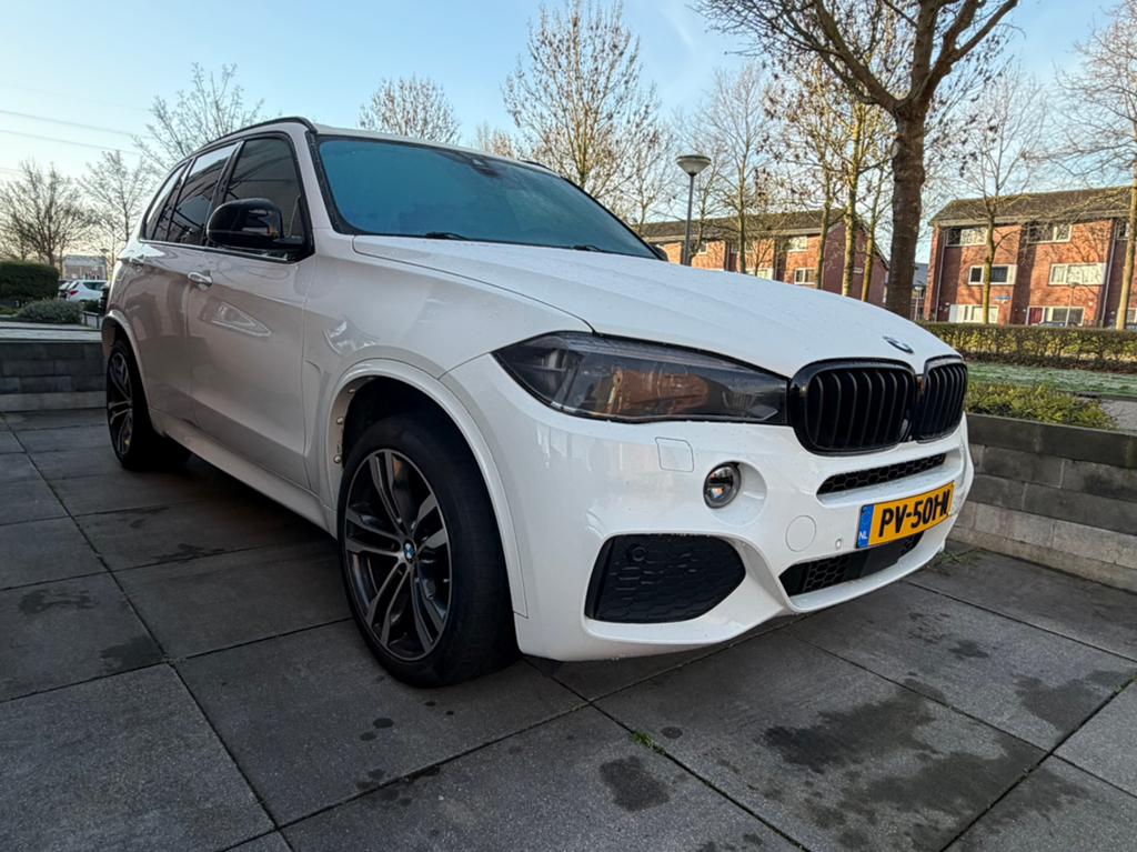 ‼️‼️ beschrijving lezen‼️‼️BMW X5 Xdrive, Automaat, 2993 cc, 255 €/maand, Wit