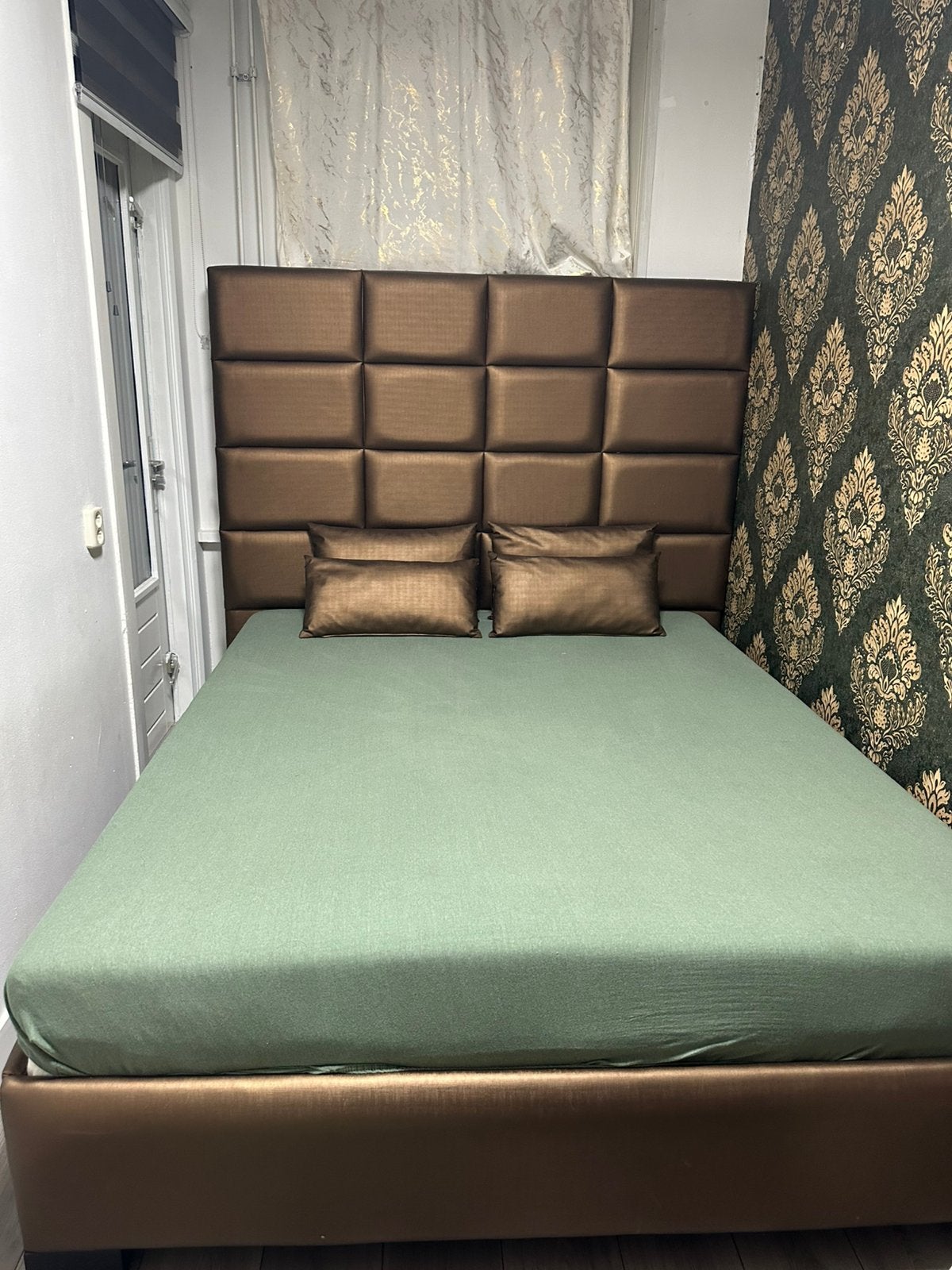 Double bed, Ophalen, Bruin, Twijfelaar, Upholstered / Padded Bed