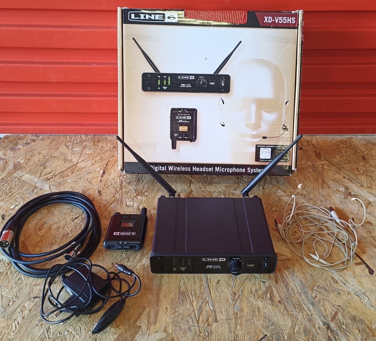 Line 6 XD-V55HS Digitaal Draadloos Headset Microfoonsysteem, Ophalen of Verzenden, Gebruikt, Zangmicrofoon, Draadloos