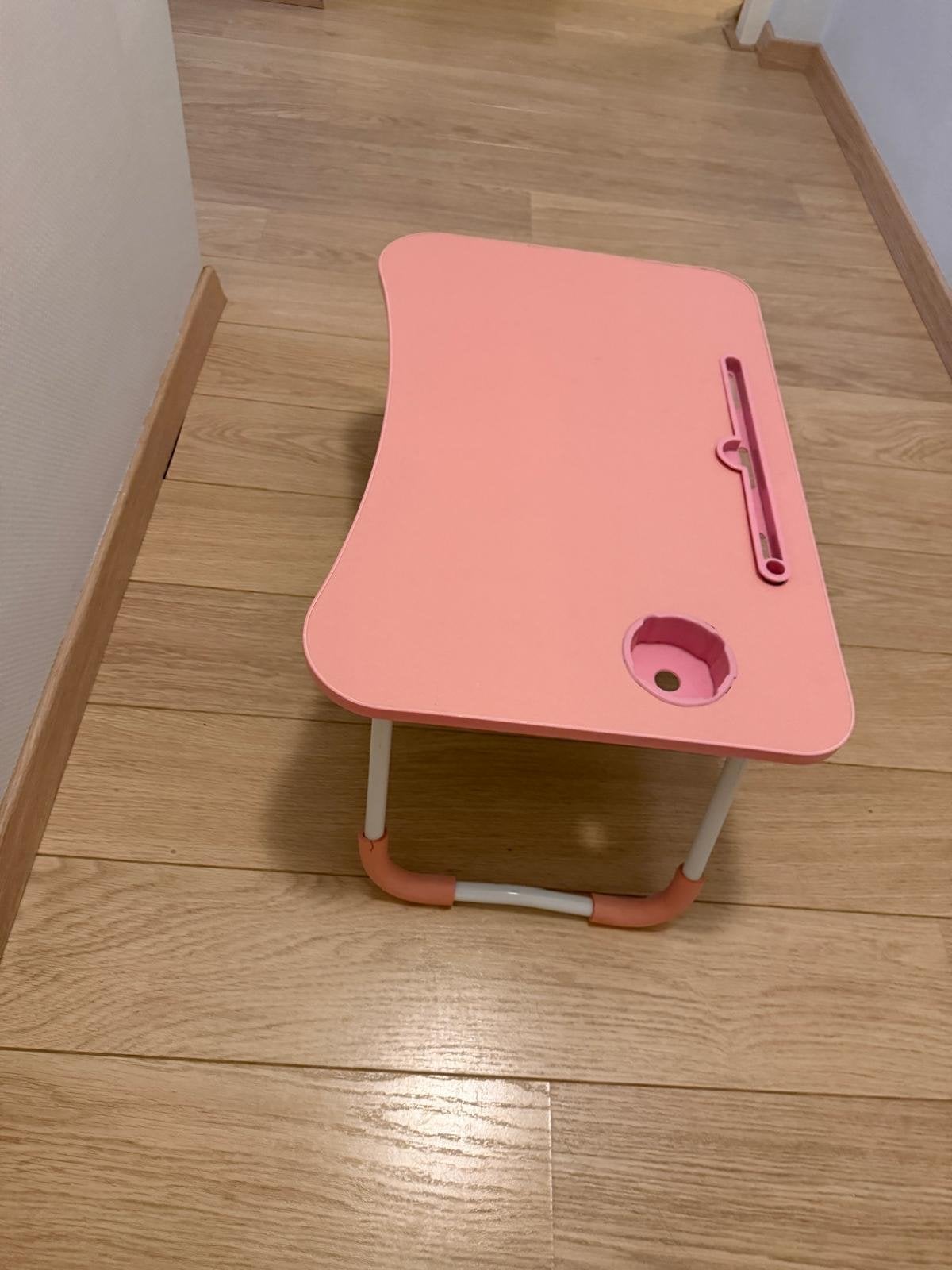 Compact Roze Laptoptafeltje - Studie, Werk of Maaltijden, Minder dan 45 cm, Kunststof, Zo goed als nieuw, Rechthoekig
