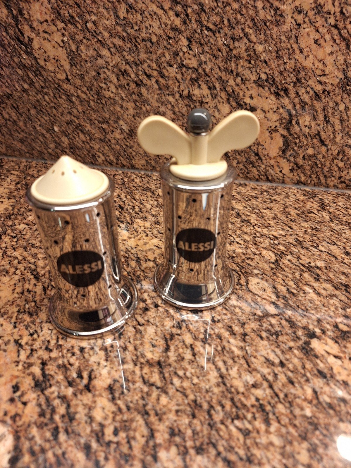 Alessi Peper- en Zoutstel - Nieuw, Huis en Inrichting, Keuken | Keukenbenodigdheden, Nieuw, Ophalen of Verzenden