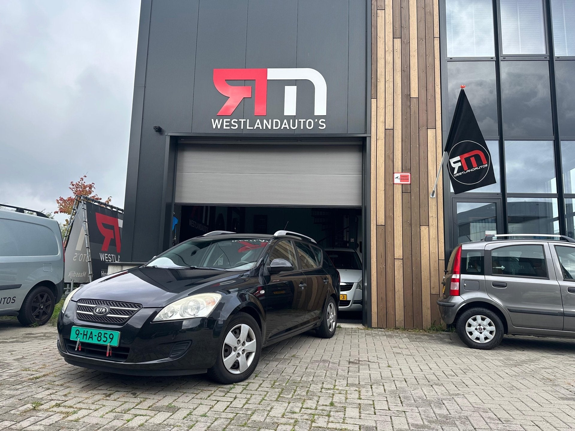 Kia Cee'd Sporty Wagon 1.6 X-tra/airco/2 sleutels/APK/parrot, Gebruikt, 1591 cc, 4 cilinders, Zwart