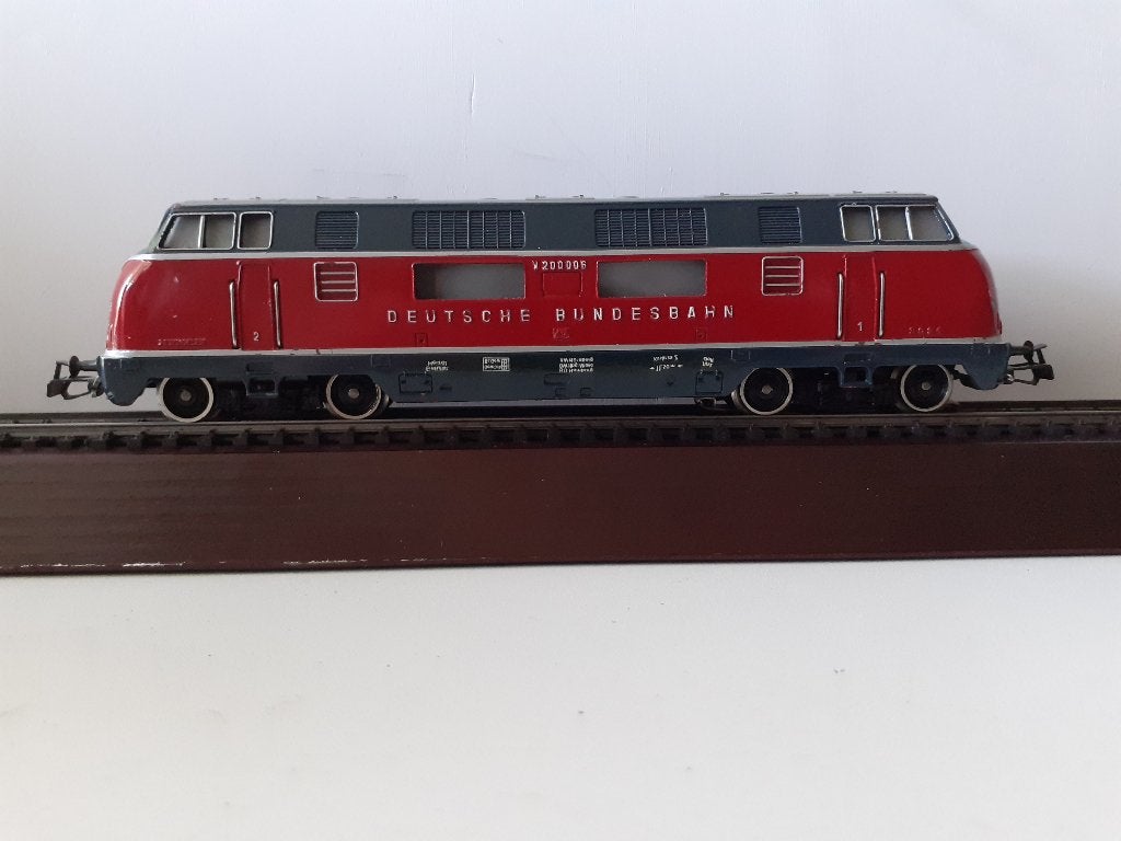 Märklin 3921 H0 – DB diesellocomotief V 200, Wisselstroom, Gebruikt, Locomotief, Ophalen of Verzenden