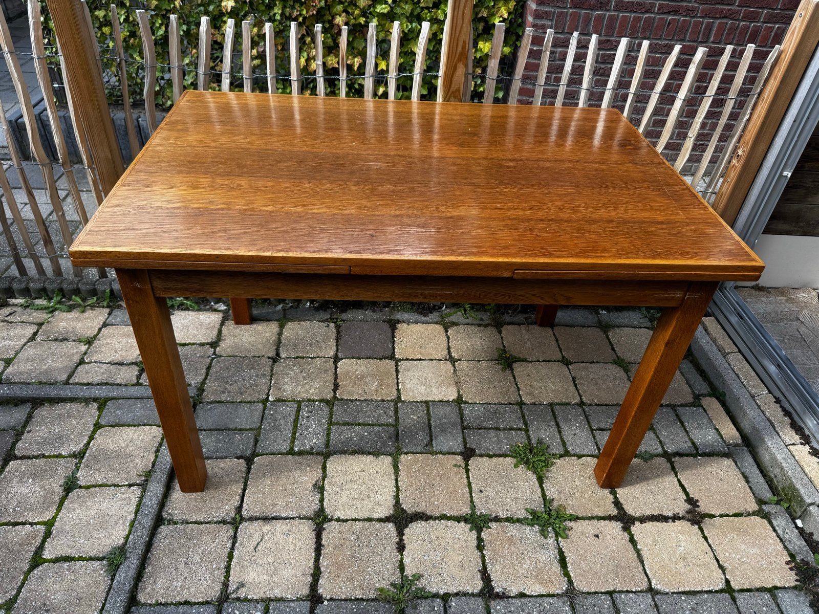 Uitschuifbare eettafel van eikenhout