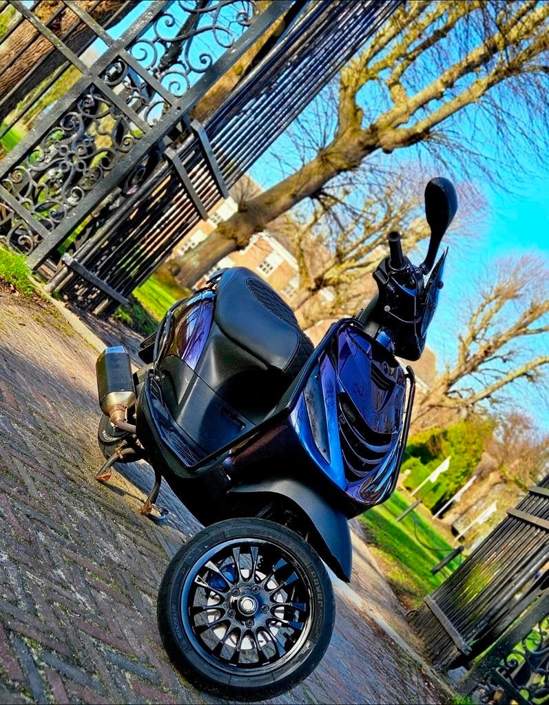 ZIP 4T 80CC, Fietsen en Brommers, Scooters | Piaggio, Zo goed als nieuw, Zip, Maximaal 45 km/u, Benzine, Ophalen