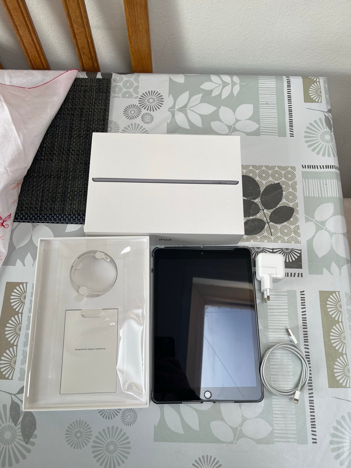 Foto 8 van Apple iPad (7e generatie) 32GB Wi-Fi - Zo goed als nieuw