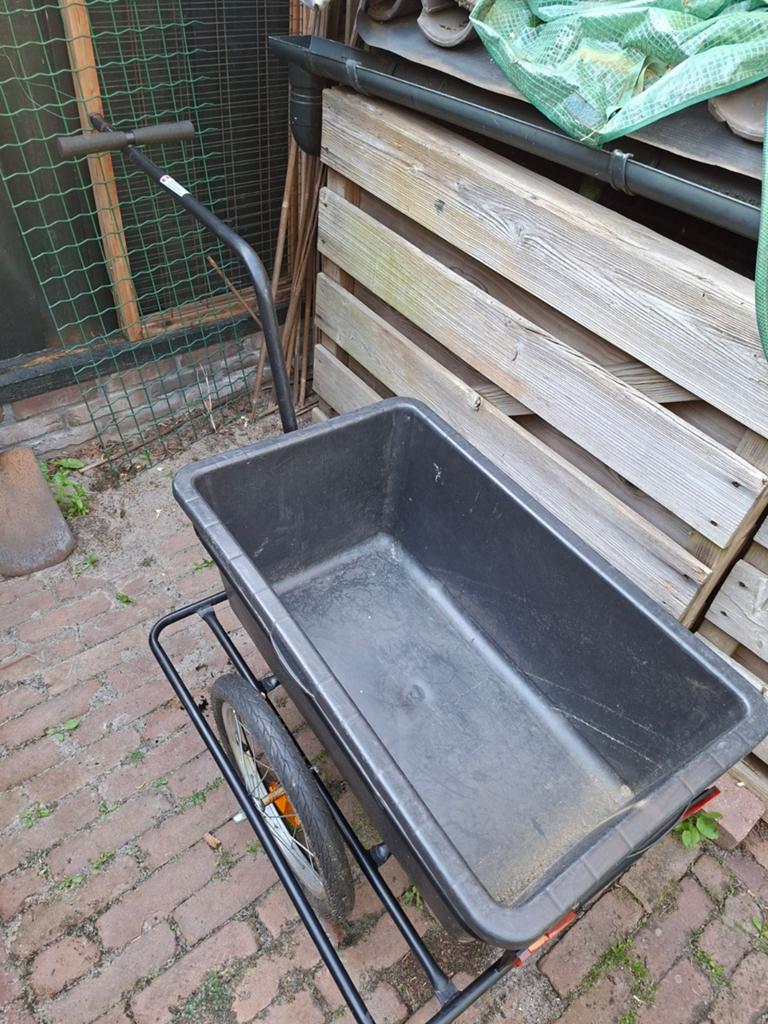 Stevige tuinkar met twee wielen, Gebruikt, Ophalen of Verzenden, Handmatig, Onbekend