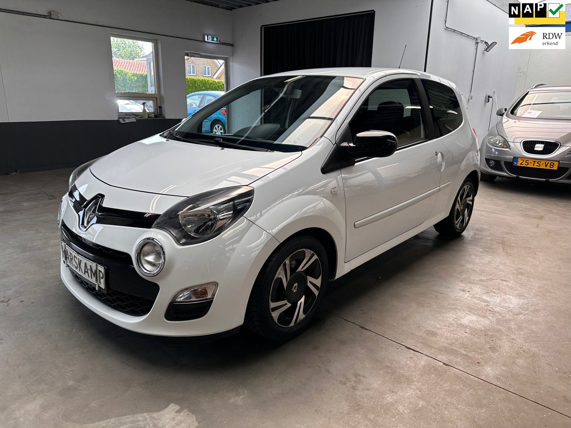 Renault Twingo 1.2 16V Dynamique|Airco|Cruise, Twingo, Gebruikt, 4 cilinders, 4 stoelen