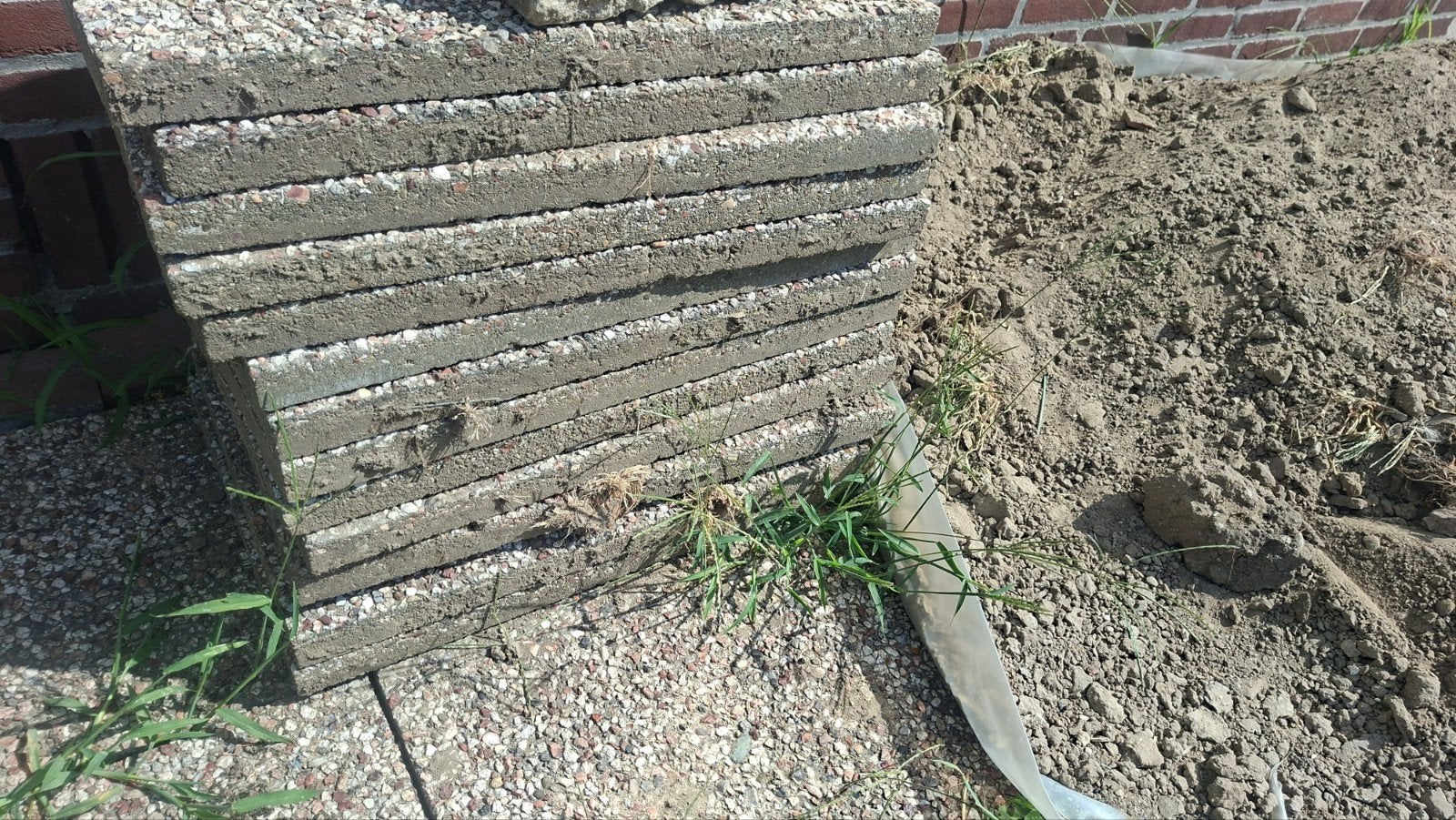 13 hele grindtegels. GRATIS. 40x60, Ophalen, Gebruikt, Overige materialen