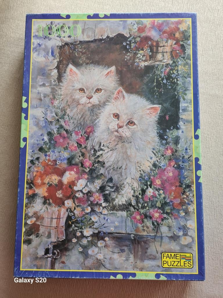 Puzzel met 1000 stukjes - twee katten en bloemen, Ophalen of Verzenden, 500 t/m 1500 stukjes, Zo goed als nieuw, Legpuzzel