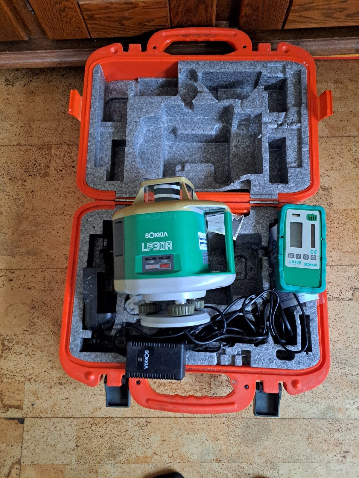 Sokkia LP30A Roterende Laser met defecte ontvanger, Ophalen