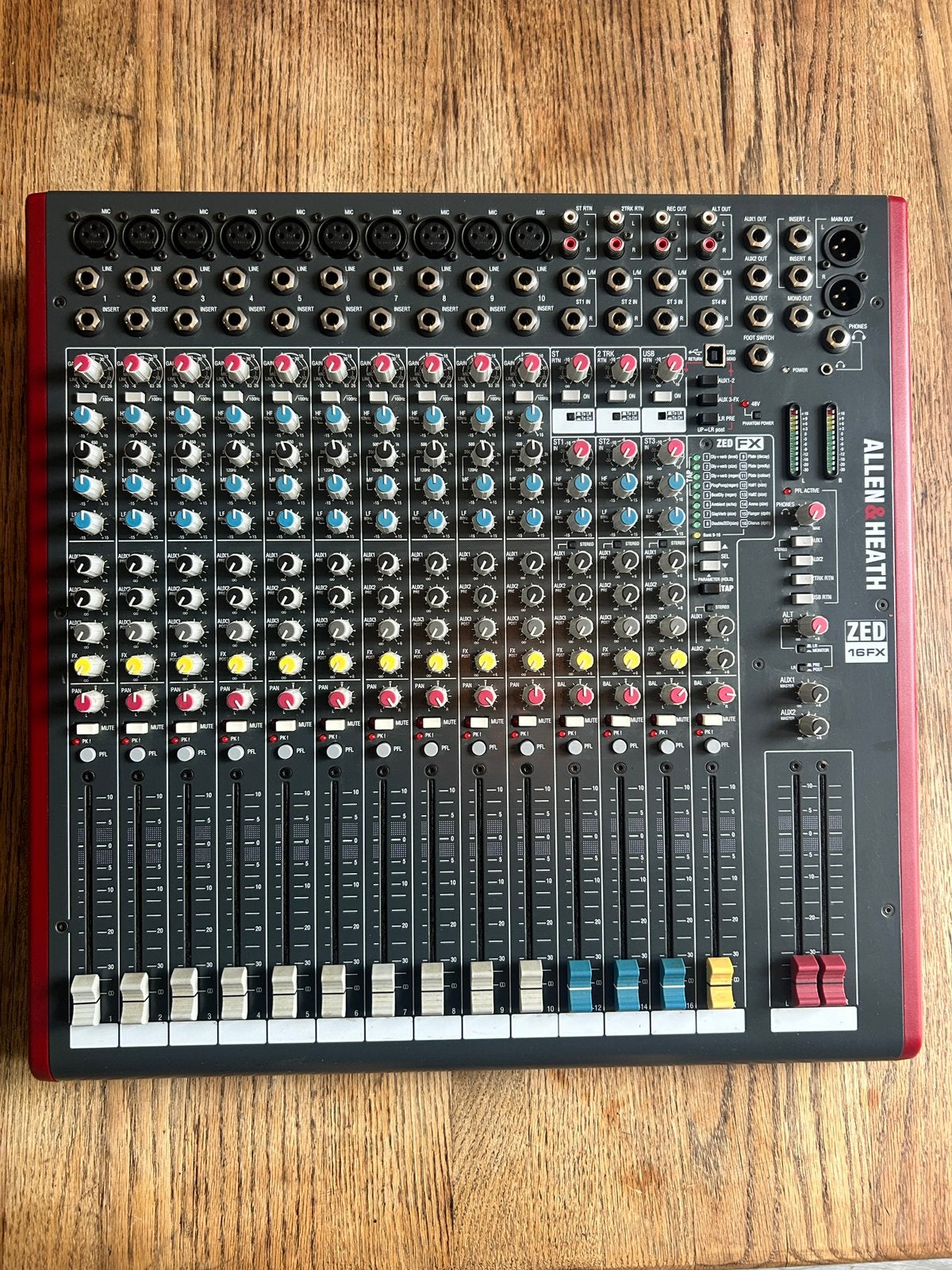 Allen & Heath ZED-16FX, Ophalen of Verzenden, Zo goed als nieuw, 10 tot 20 kanalen, Microfooningang