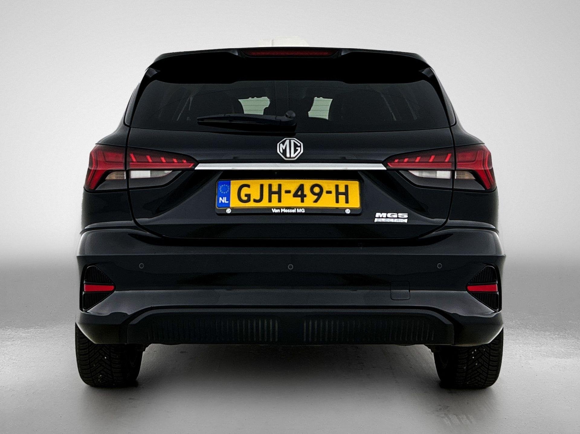 MG MG5 Electric Standard Range Luxury 50 kWh | Trekhaak | Ap, Auto's, Dealer onderhouden, Gebruikt, 310 km, Automatische klimaatregeling