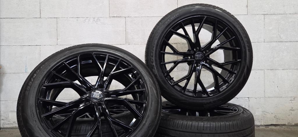 20" Kia EV6 Hyundai Ionic5 velgen Pirelli zomerbanden 7.5mm, Gebruikt, 255 mm, Banden en Velgen, Ophalen of Verzenden