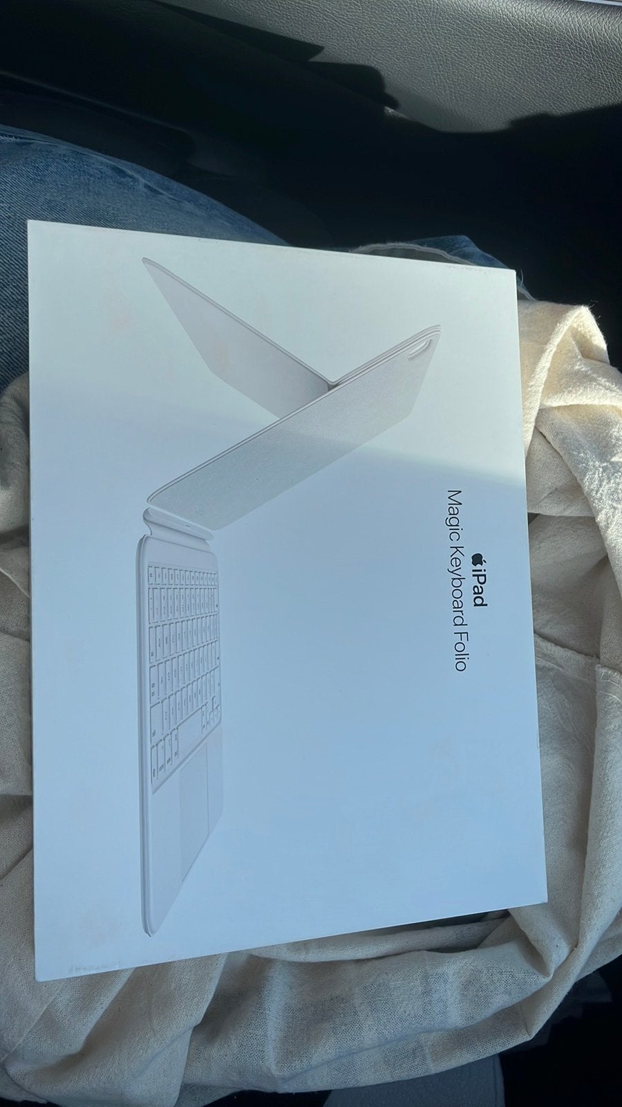 Magic keyboard folio  A16 nieuw