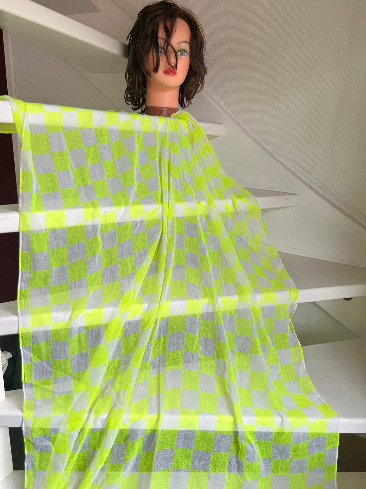 Neon Gele Geruite Sjaal - Zo Goed als Nieuw, Ophalen of Verzenden, Zo goed als nieuw, Maat 46/48 (XL) of groter, Sjaal