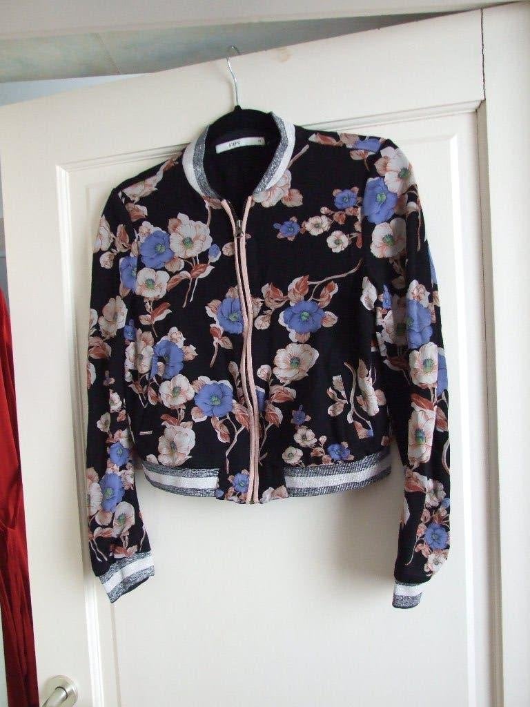 Steps gebloemd jasje maat S, Kleding | Dames, Overige kleuren, Ophalen of Verzenden, Steps, Jasje